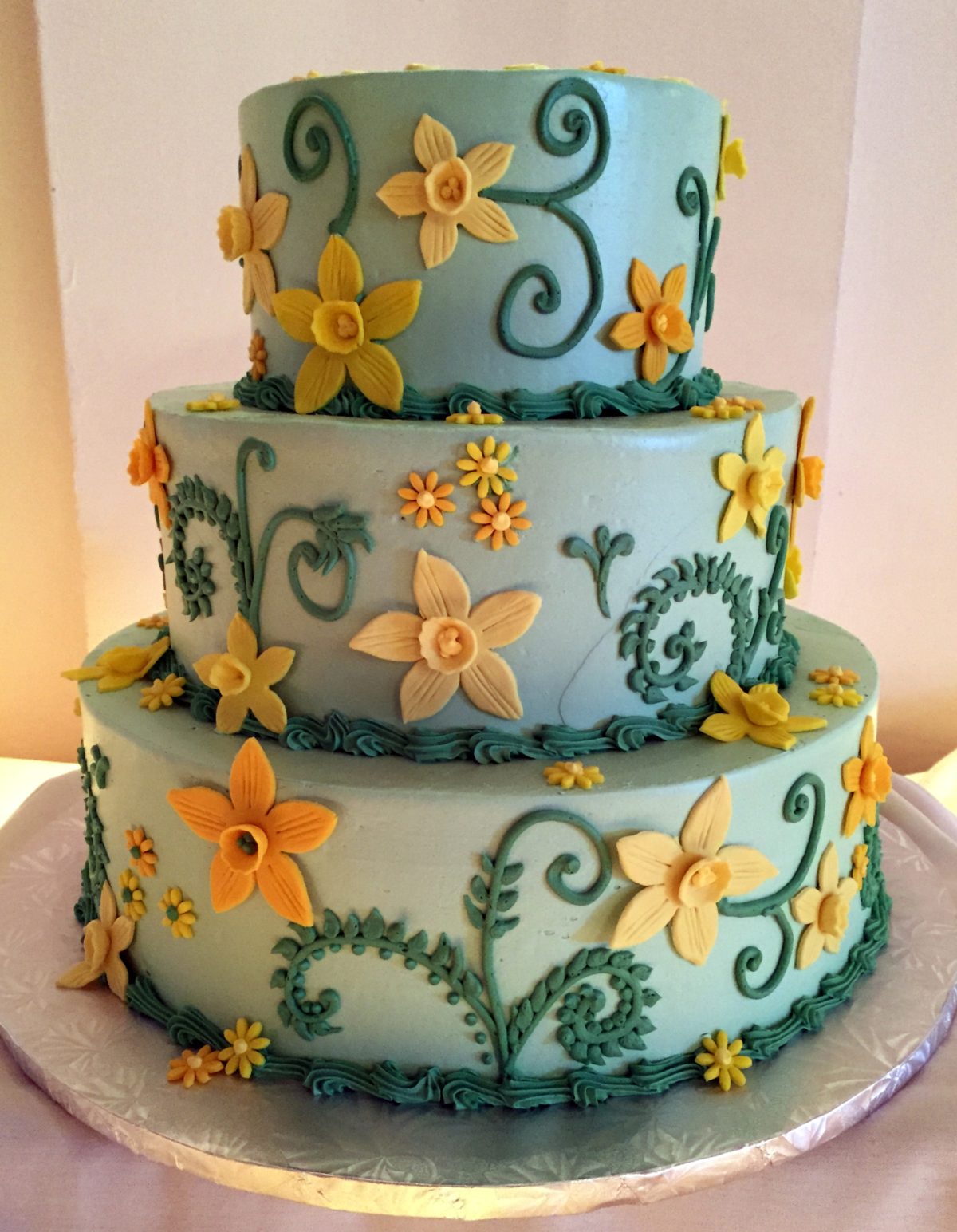 weddingcakesfondantflowers4 The Bake Works